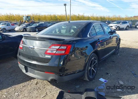 2014 Ford Taurus Sho z USA, uszkodzony, nr VIN 1FAHP2KT2EG135969